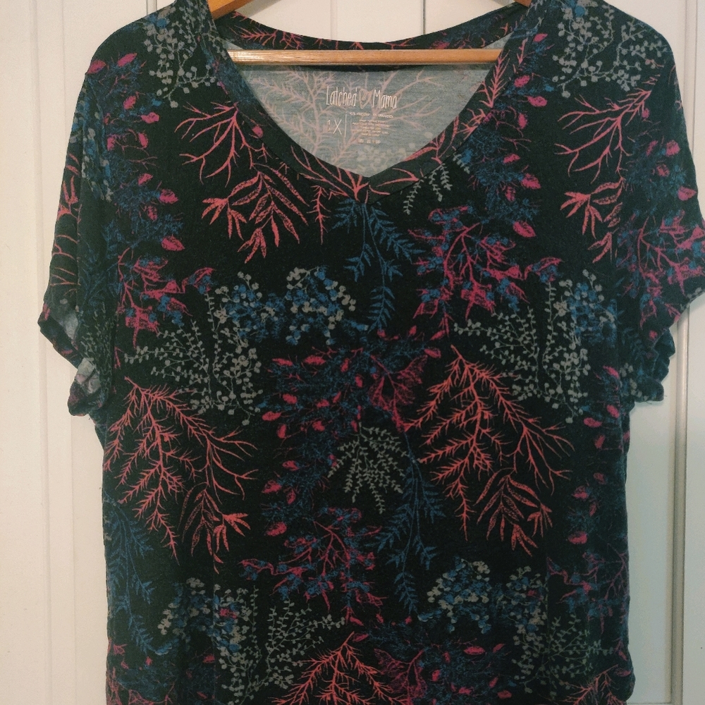 Latched Mama Nursing tee